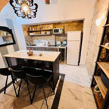 Charming Townhouse Prime Area Valletta Apartment Exterior photo