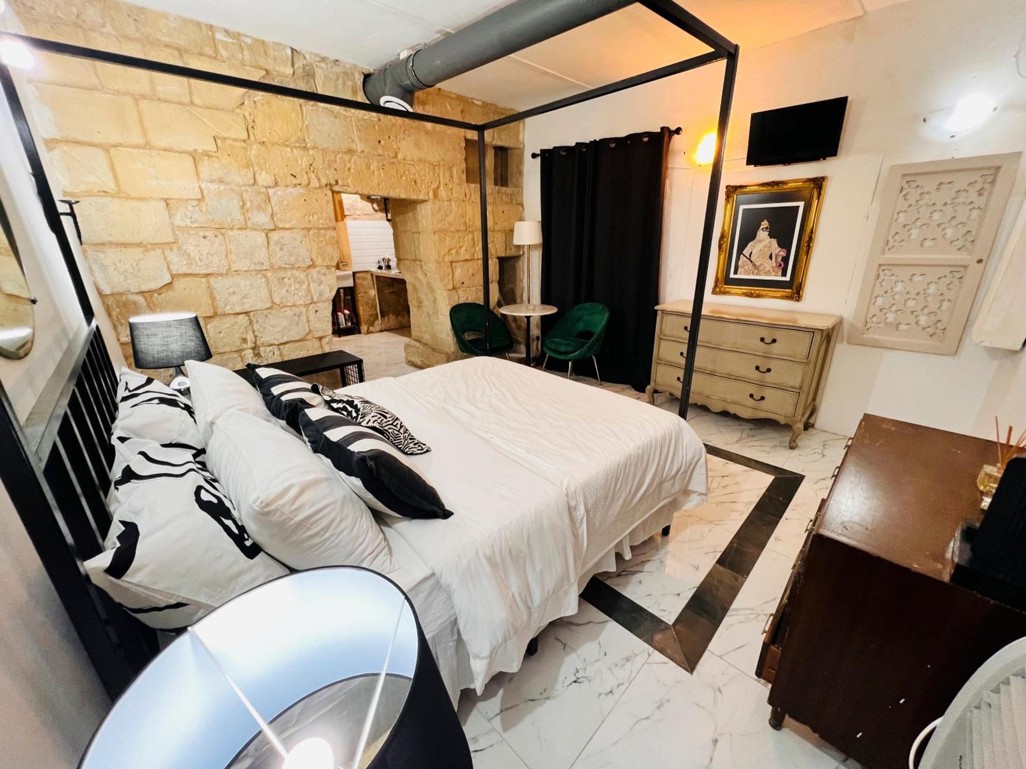 Charming Townhouse Prime Area Valletta Apartment Exterior photo